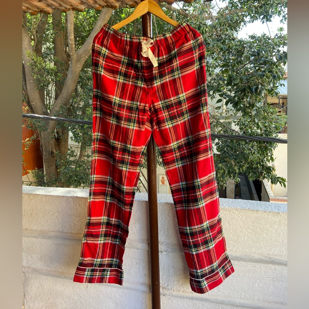 Lands End Flannel Pajama Set.Size - L - Picture 8 of 17